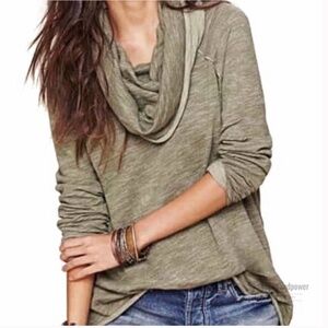 FREE PEOPLE Beach Cocoon Cowl Long Sleeve Slouchy Pullover Top Green One Body